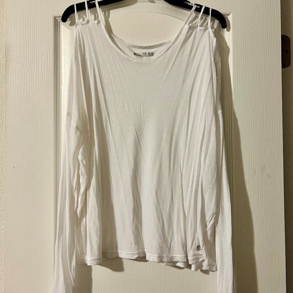 Forever 21 Loop Long Sleeve Workout Top